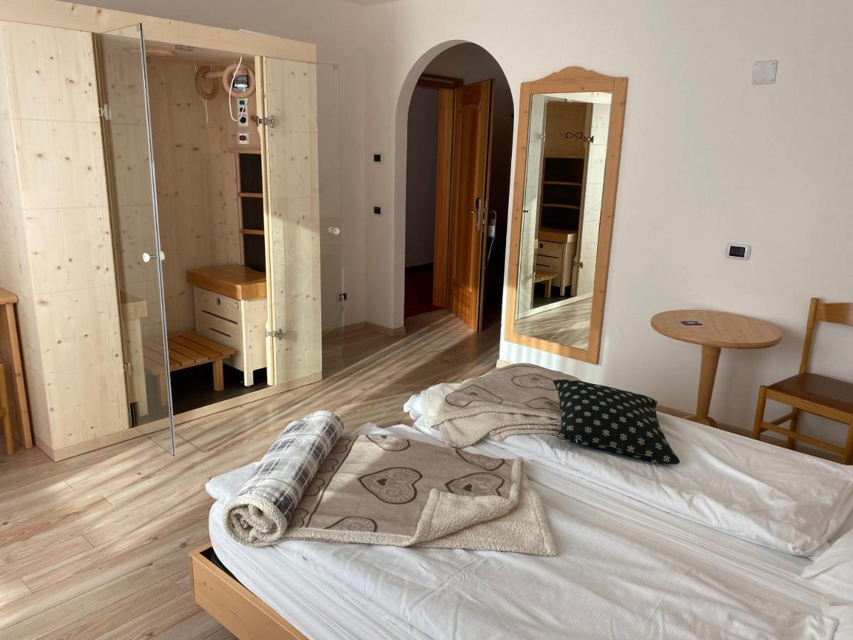 Hotel Europa Поцца-ді-Фасса Екстер'єр фото