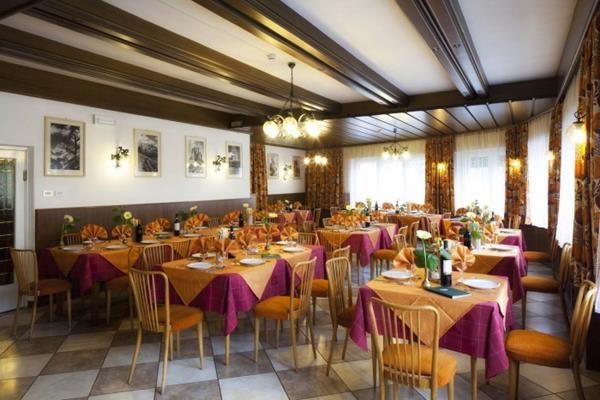 Hotel Europa Поцца-ді-Фасса Екстер'єр фото